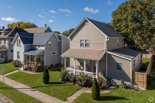 Restored historic homes with tidy lawns are common in the Overlook neighborhood.