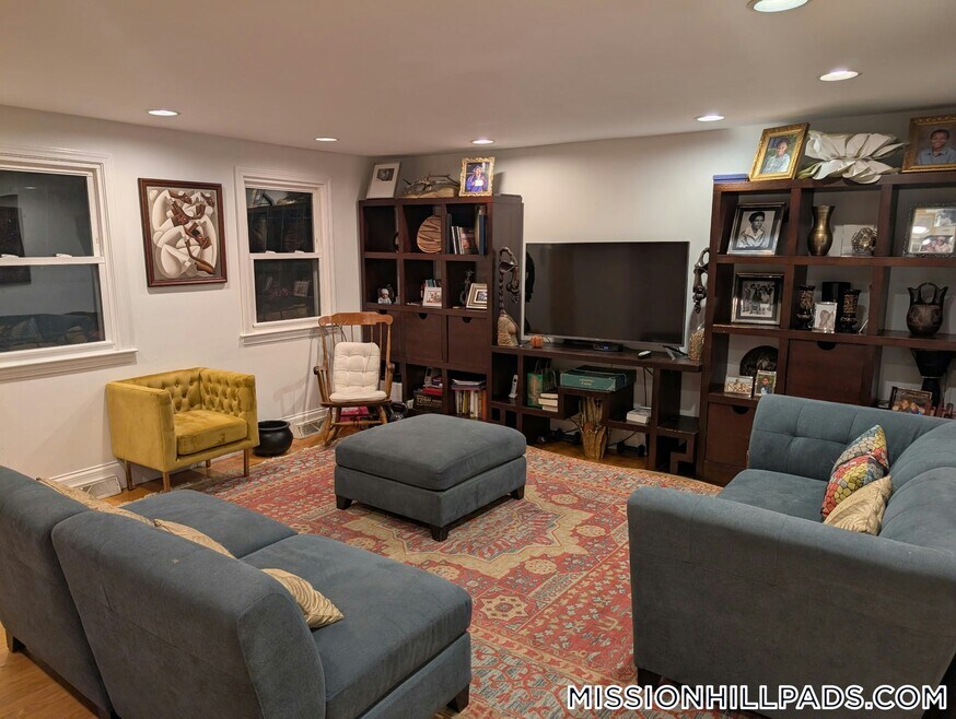 45 Fort Ave, Roxbury, MA 02119 - photo 1