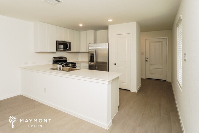 14903 Warwick Shire, San Antonio, TX 78254 - photo 6