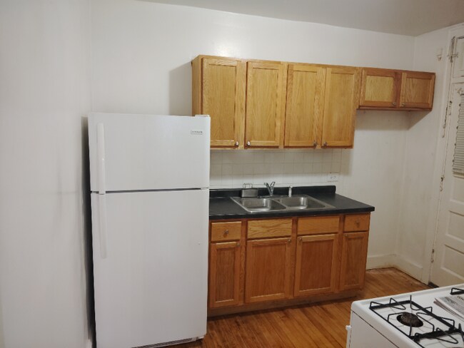 5355 W Eddy St unit 3, Chicago, IL 60641 - photo 6