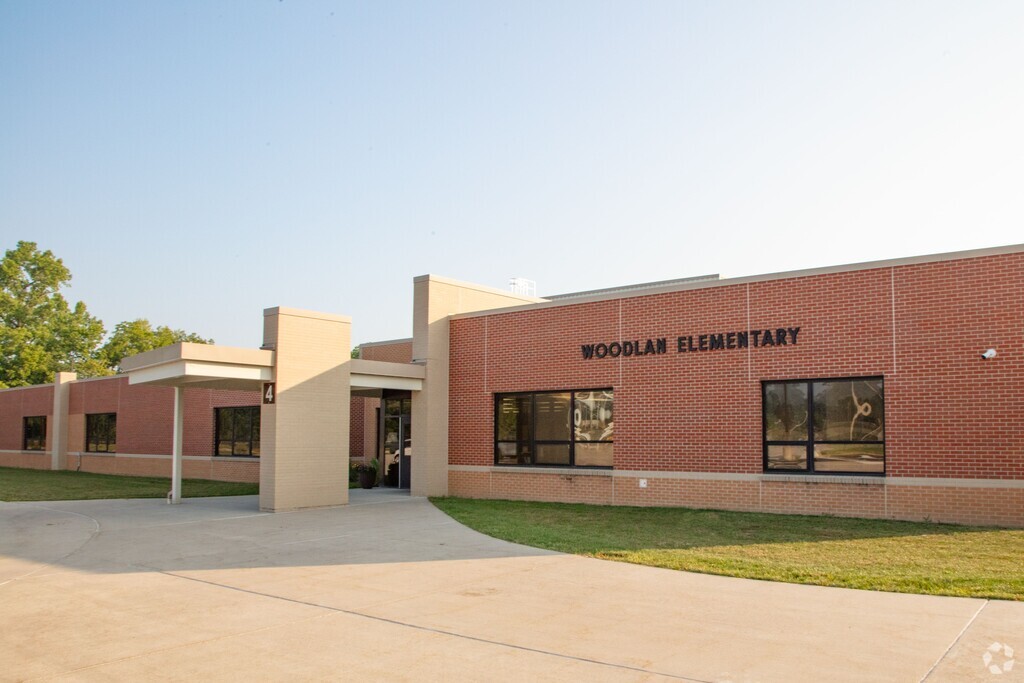 Woodlan Intermediate serves students in the Outlying Allen County community.