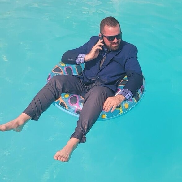 Agent Photo