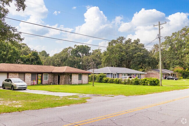 Shell Point homes offer quiet and peaceful living near military bases.