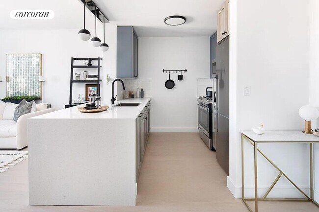 36-20 Steinway St, Queens, NY 11101 - photo 6