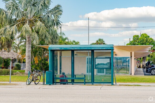 Covered bus stops with seating can be found on US41.