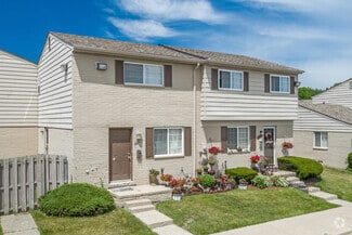 60 1/2 Grantour Ct, Pontiac, MI 48340