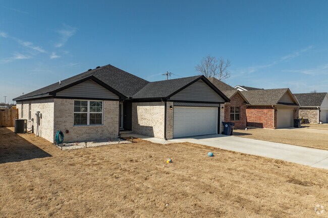 New construction is popping up all around Marion.