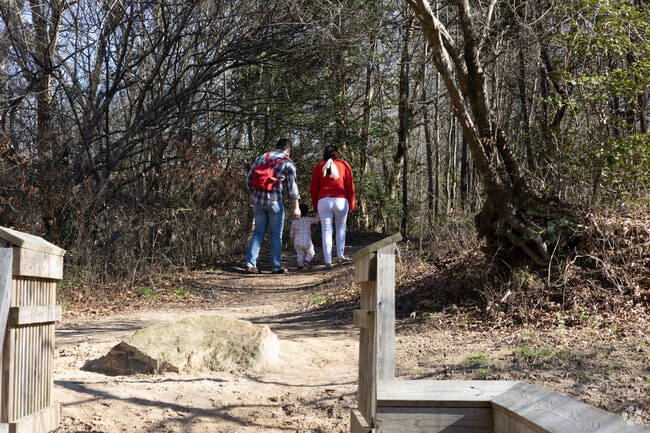 Many areas and parks near Powdersville make good places for family outings.