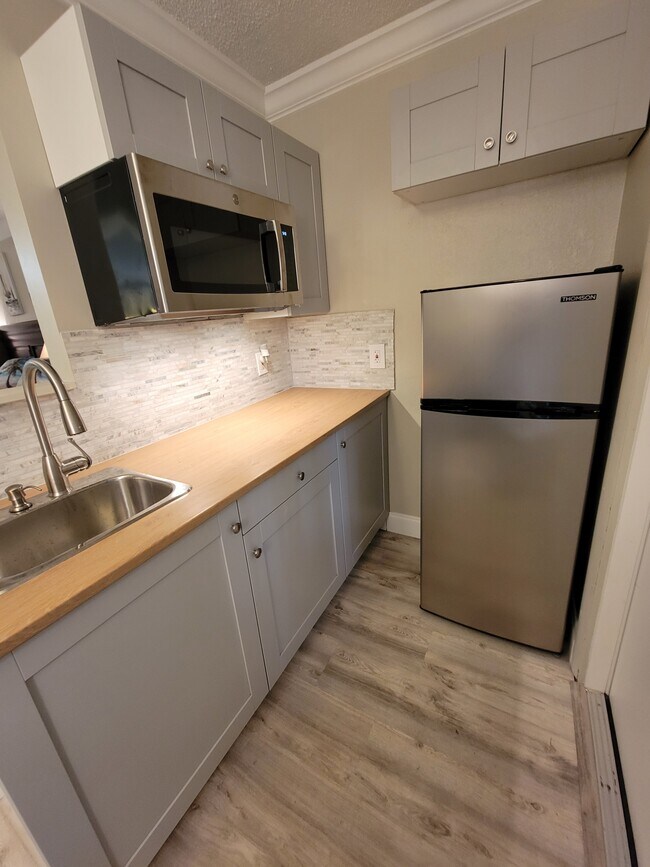 Ocean Jewels unit 101, Daytona Beach, FL 32118 - photo 5