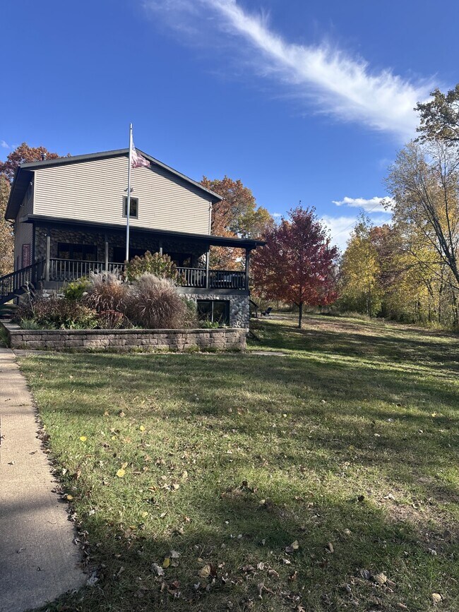 W4738 Angel Ln, Wild Rose, WI 54984