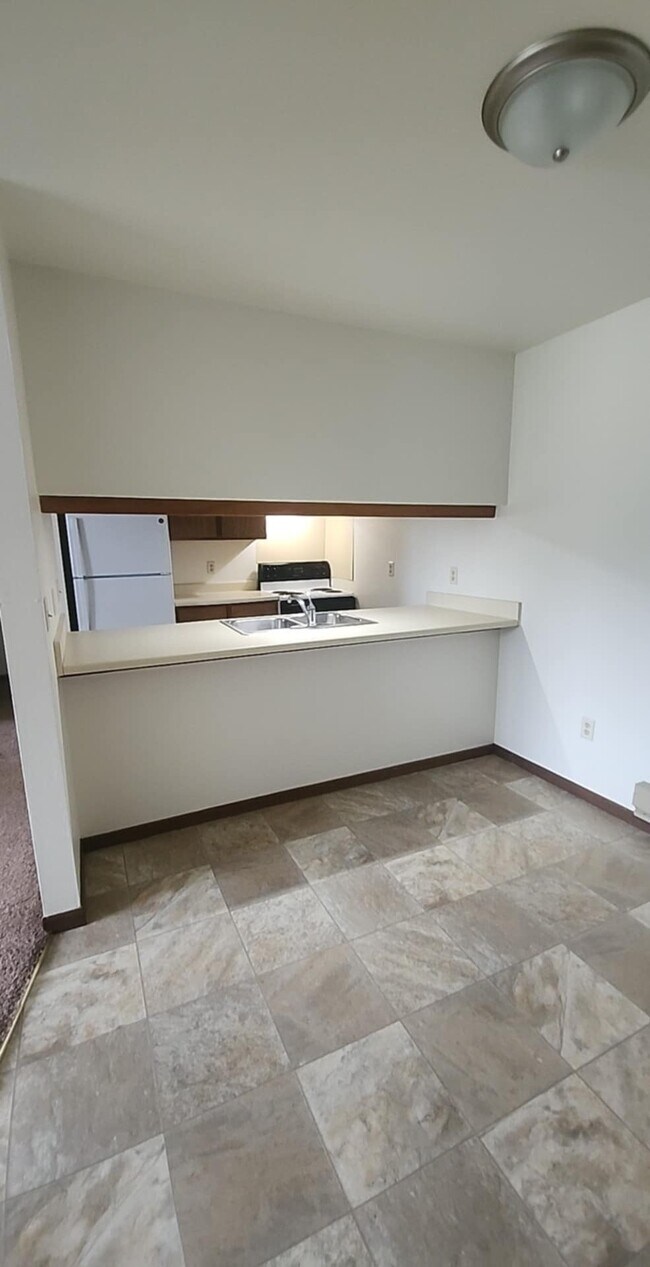 931 Oconto Ave Unit 104, Peshtigo, WI 54157