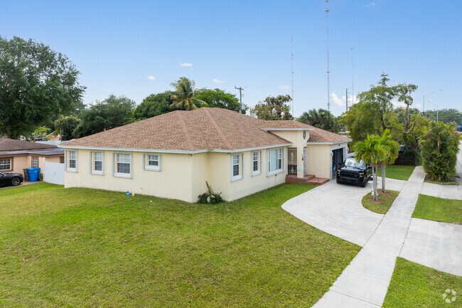 Unwind in the comfort of a cozy single-family home in West Park.