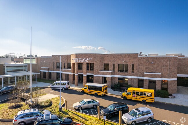 Perkiomen Valley High School sports a student to teacher ratio of 15 to 1.