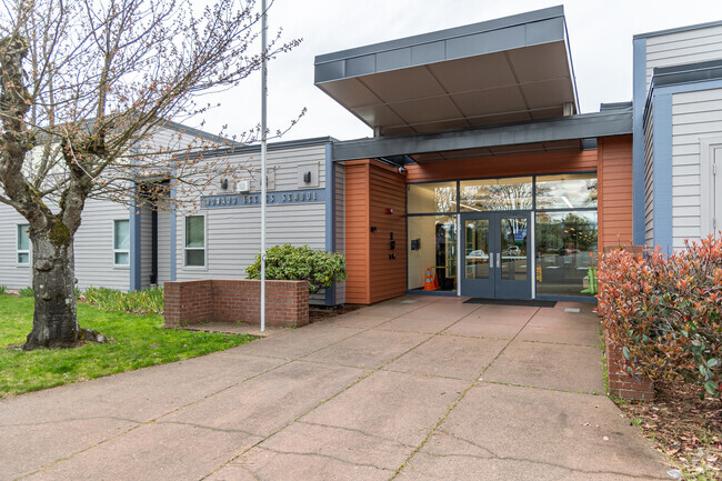 Howard Eccles Elementary School is a Public Elementary School in Canby, Canby OR.
