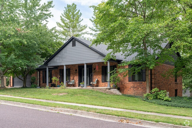 Ranchers with columns lining the porches pop up throughout Southwest Hills.
