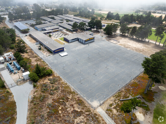 Seaside Middle School nurtures young minds with a focus on growth and achievement.