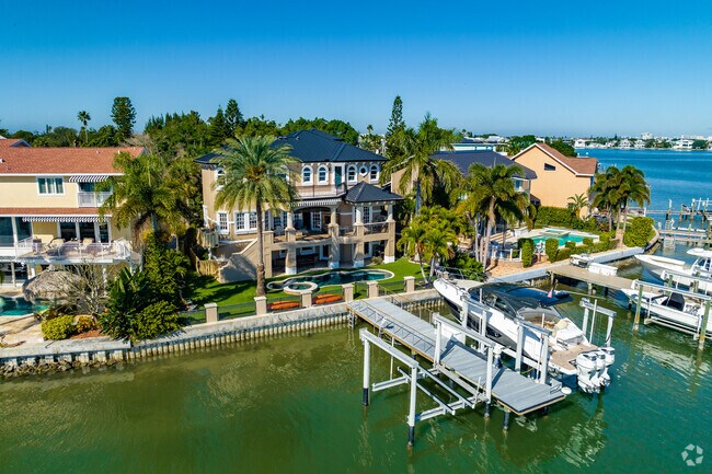 Local homes with private boating docks in Indian Rocks Beach.