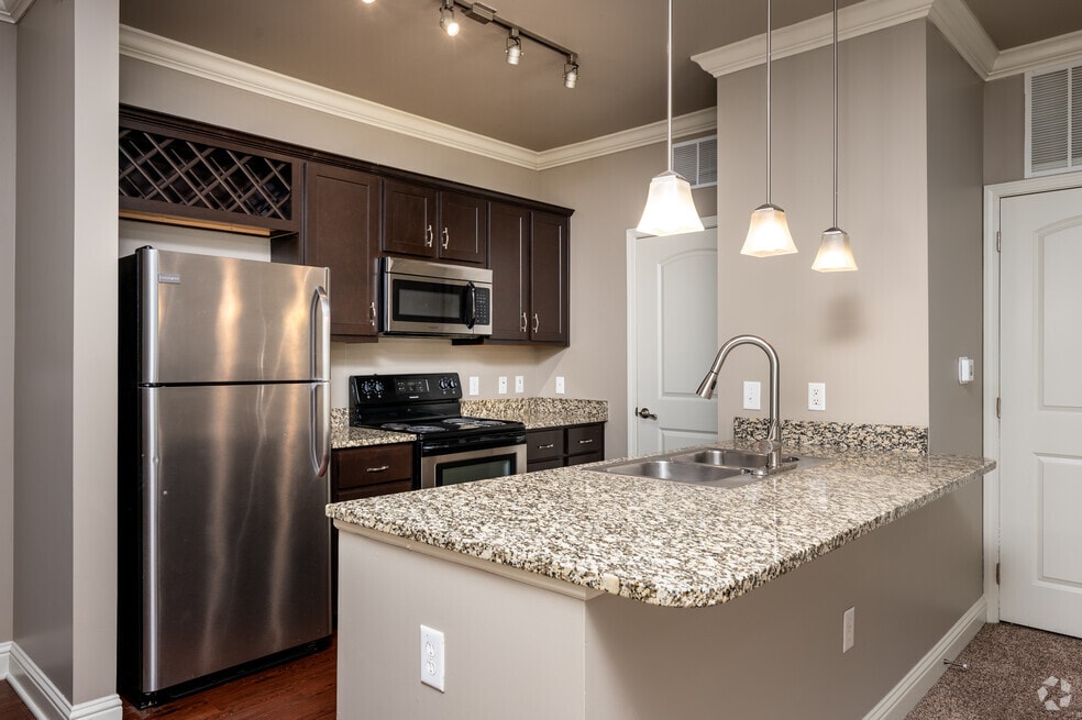 82 Flats At The Crossing, Indianapolis, IN 46240 - photo 1