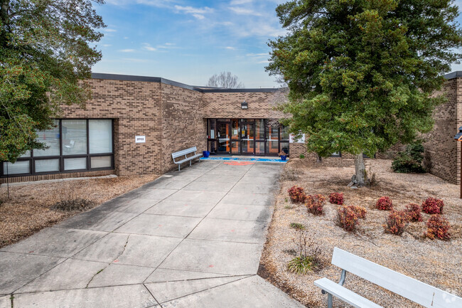 North Davie Middle School is rated as the #1 Best Public Middle School in Davie County.