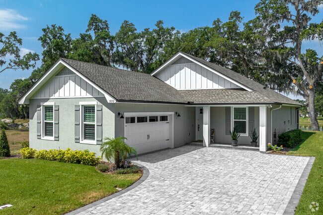 New construction on vacant lots have become quite popular in throughout Fuller Heights where buyers can pick their own finishings for their homes.