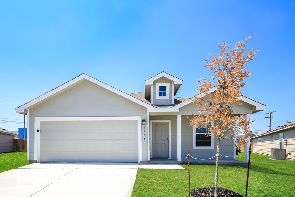 1923 Morse Way, San Antonio, TX 78227 - photo 1