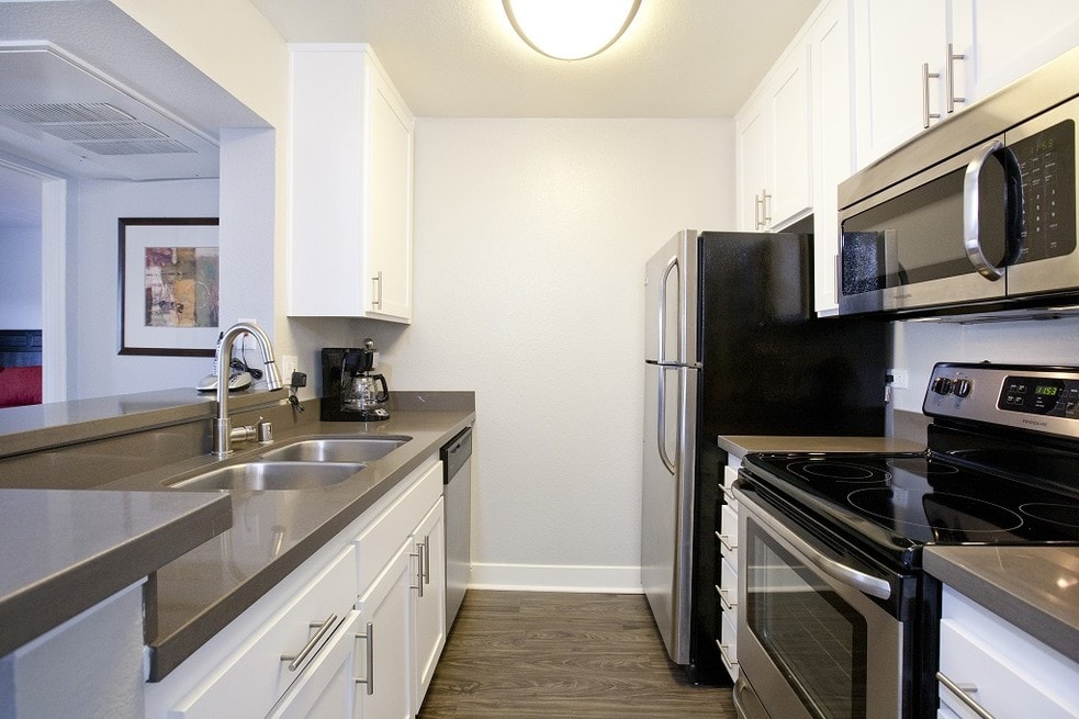 Plaza at Sherman Oaks, Sherman Oaks, CA 91423 - photo 1