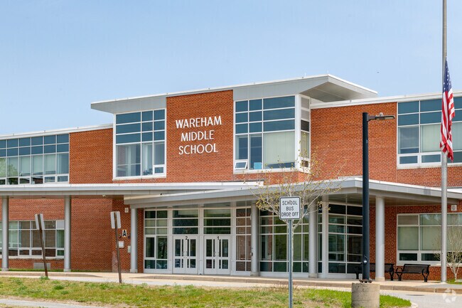 Wareham Middle School serves students in Hamilton Beach/Swifts Beach.
