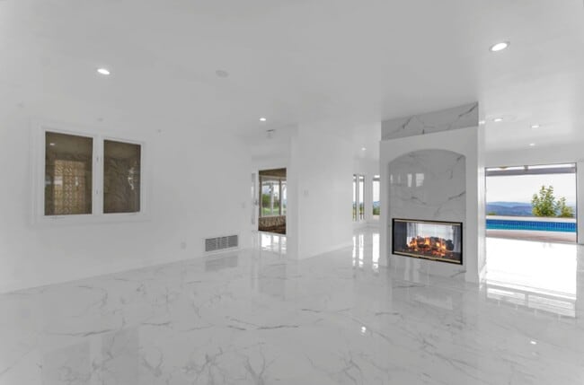 2506 Sapra St, Thousand Oaks, CA 91362 - photo 4