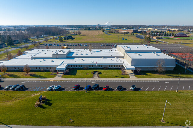 The student-teacher ratio at Bluffton Harrison Middle School is 15 to 1.
