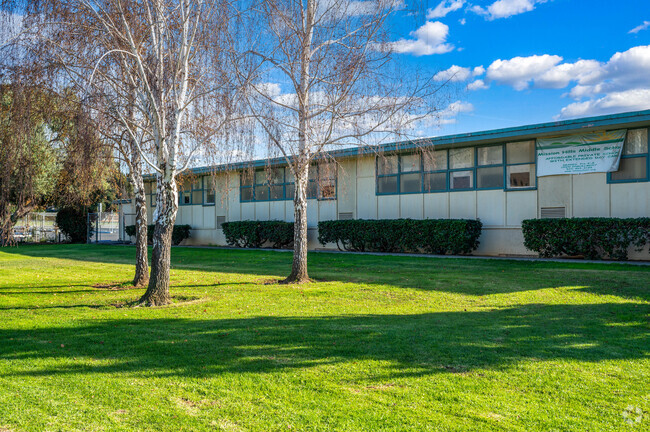 Mission Hills Middle School is a great private school option.