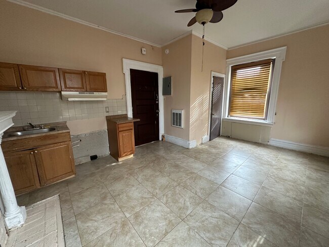 1205 Arrott St unit 1, Philadelphia, PA 19124 - photo 3