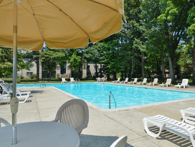 Valley Stream Apartments, Lansdale, PA 19446 - photo 2