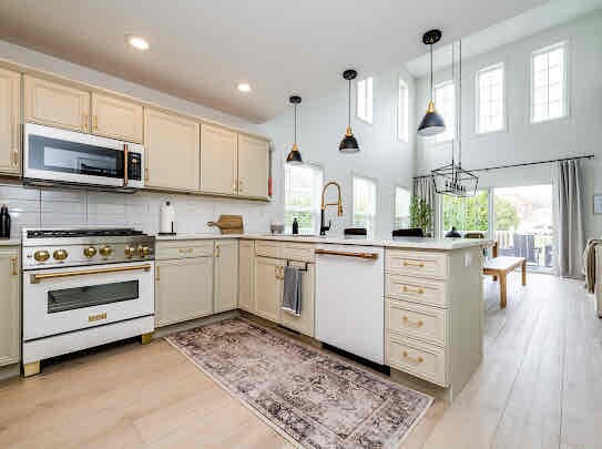 428 Island Pointe Dr, Saint Joseph, MI 49085 - photo 7