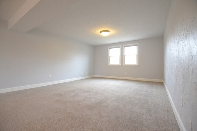 5 General Greene Ave unit 4, Natick, MA 01760 - photo 4