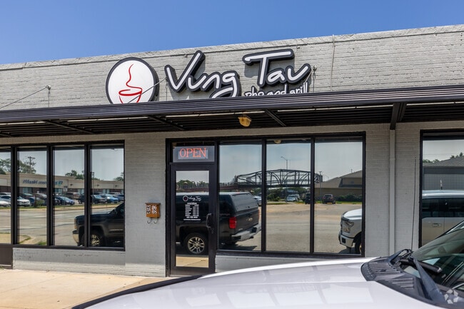 Everyone loves a great bowl of Pho and Vung Tau is the place in Clinton.