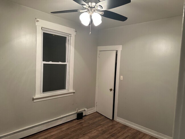 20 E Henry St unit 1, Linden, NJ 07036 - photo 4