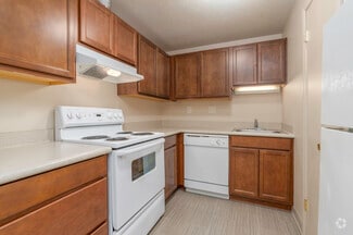 2130 SW Camelot Ct, Portland, OR 97225
