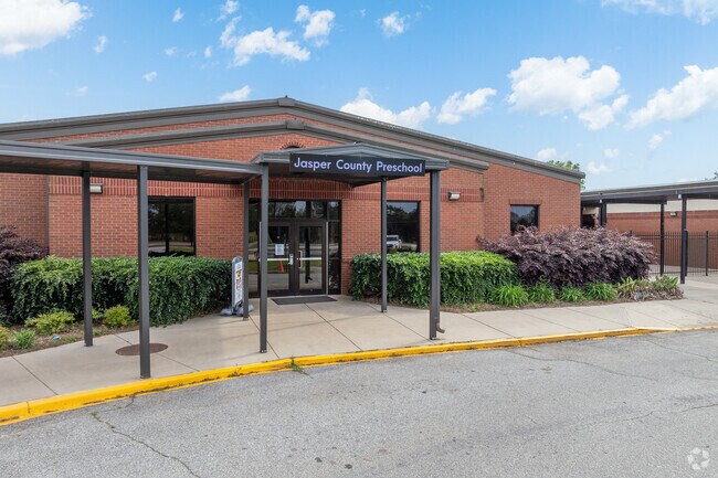 Jasper County Primary School offers the children a head start on learning.