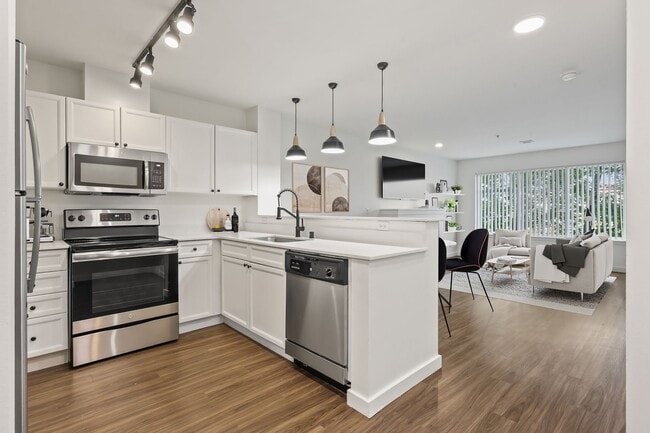 Mercerview Apartments, Seattle, WA 98109 - photo 5