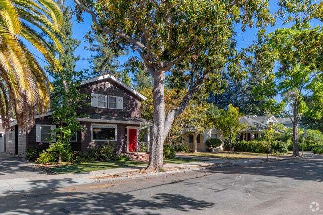 Downtown North's location is perfect for anyone seeking tranquility in Palo Alto.