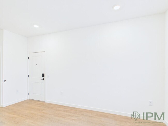 Luxury Style Apartments Located in York Suburban School District, York, PA 17403 - photo 7