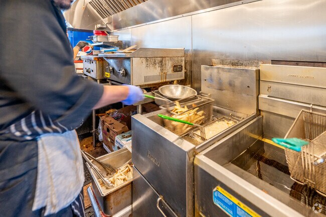 Pigfish Café near Maplewild serves up crispy fish and chips just minutes from home.