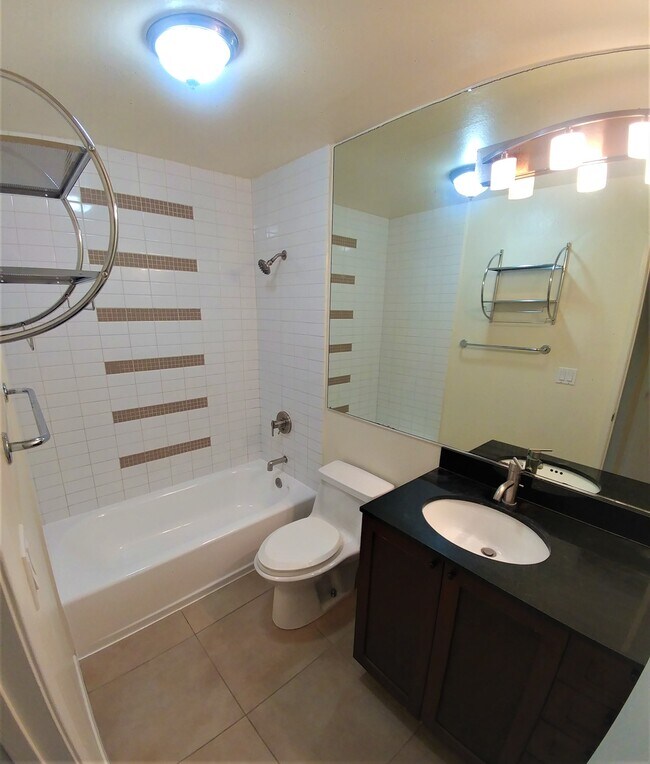 Villa Vicenza unit 5123, San Diego, CA 92122 - photo 7