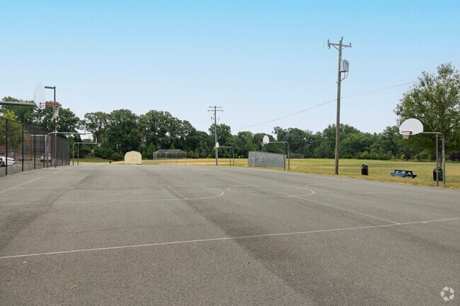 Thoreau Middle School in Vienna offers basketball courts for it's students.