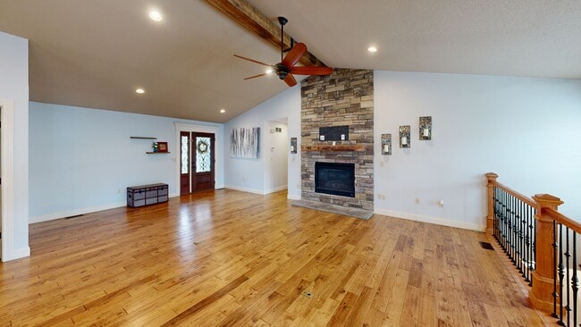 2016 Richview Dr, Saint Jacob, IL 62281 - photo 2