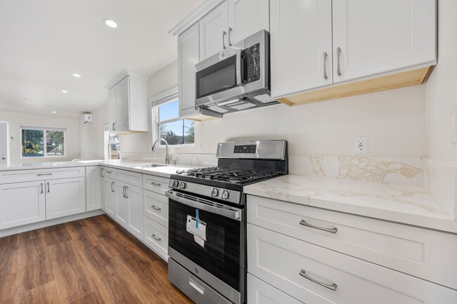 1443 W 36th Place, Los Angeles, CA 90018 - photo 7