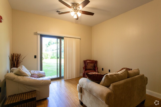 Washington Park of Keene, Keene, NH 03431 - photo 7