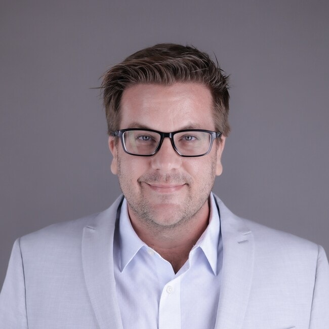 Agent Photo