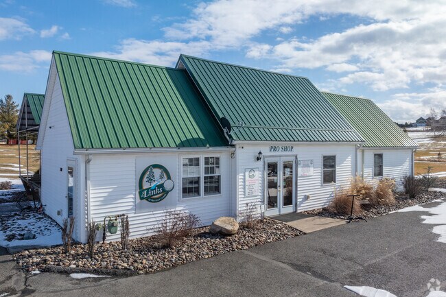 The Links at Hemlock Creek is an 18 hole course located on the edge of Bloomsburg.