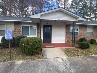 101 Stonehaven Dr, Greenwood, SC 29649